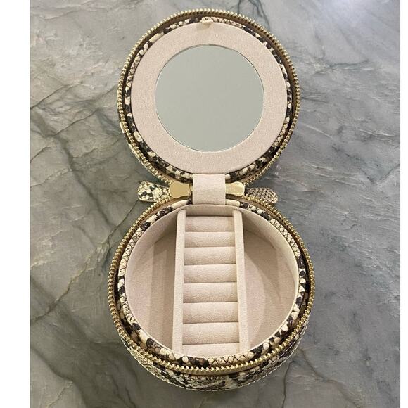 WOLF DESIGNS Round Zip Jewelry Case Snake Embossed Tan - Picture 3 of 8